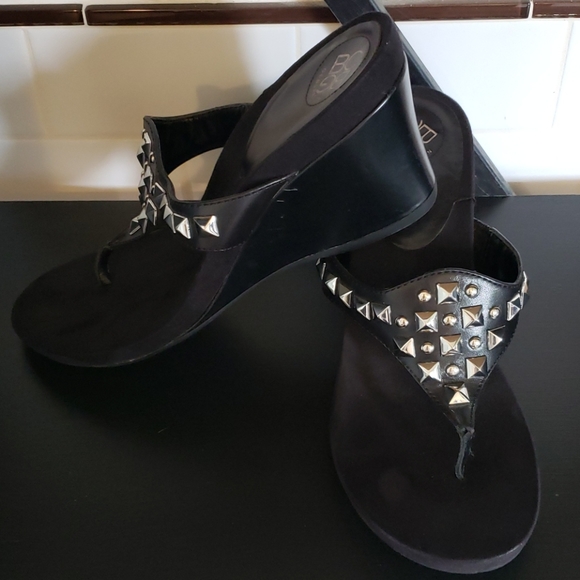 BCBG Generation sandals - Picture 2 of 6